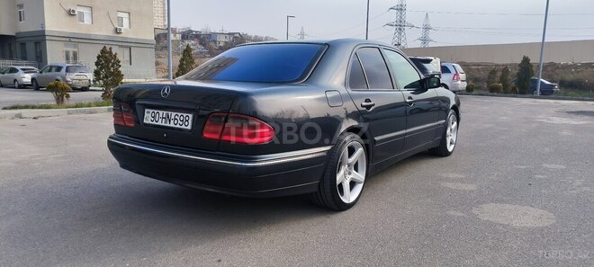 Mercedes E 200 2002, 220,000 km - 2.0 l - Bakı
