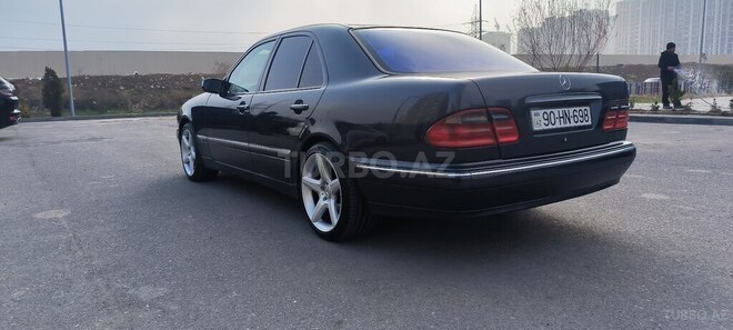 Mercedes E 200 2002, 220,000 km - 2.0 l - Bakı