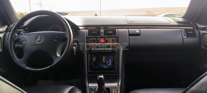 Mercedes E 200 2002, 220,000 km - 2.0 l - Bakı