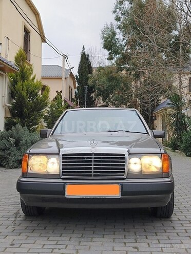 Mercedes E 200 d 1990, 150,000 km - 2.0 l - Bakı