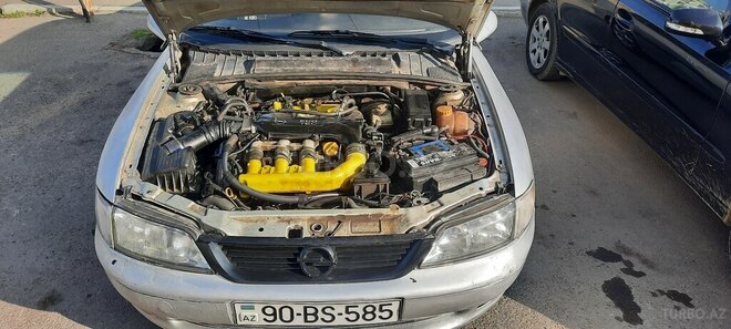 Opel Vectra 1997, 245,000 km - 2.5 l - Bakı
