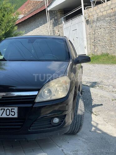 Opel Astra 2008, 257,000 km - 1.6 l - Şəki