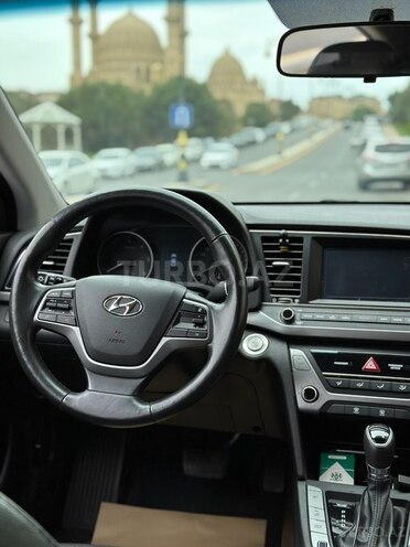 Hyundai Avante 2016, 235,157 km - 1.6 л - Bakı