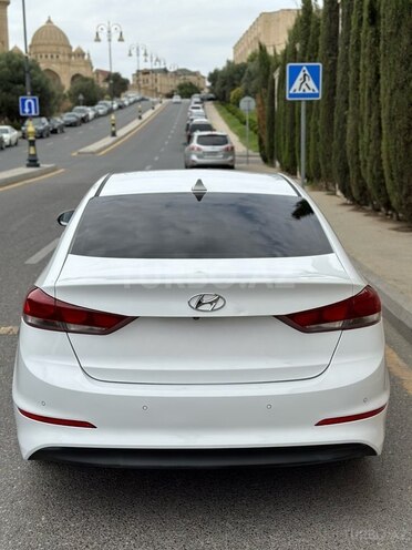 Hyundai Avante 2016, 235,157 km - 1.6 л - Bakı