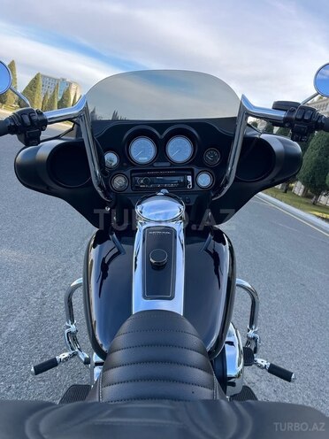 Harley-Davidson Touring Electra Glide-12