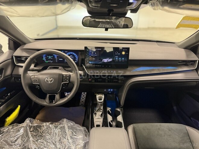 Toyota Camry-12