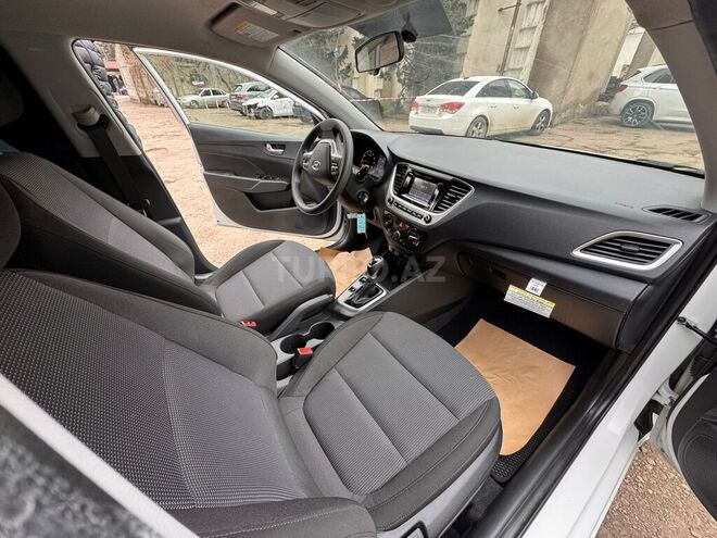 Hyundai Accent 2022, 80,000 km - 1.6 л - Bakı