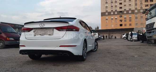 Hyundai Elantra 2017, 134,500 km - 2.0 л - Bakı