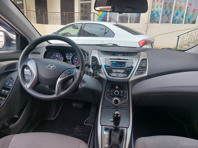 Hyundai Elantra 2015, 99,204 km - 1.8 л - Bakı