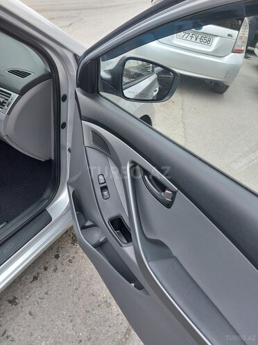 Hyundai Elantra 2015, 99,204 km - 1.8 л - Bakı