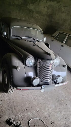 Moskvich 401-2