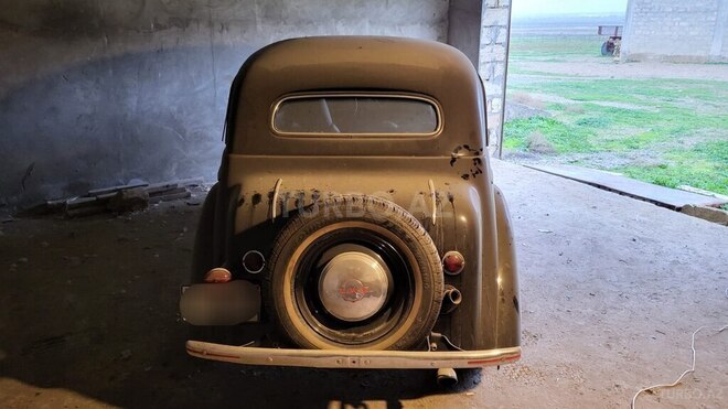 Moskvich 401-8