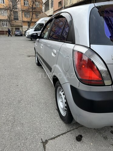 Kia Rio 2007, 380,200 km - 1.4 л - 
