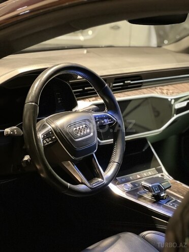 Audi A7-7