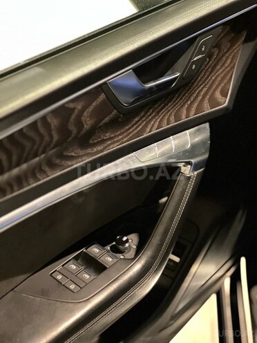 Audi A7-9
