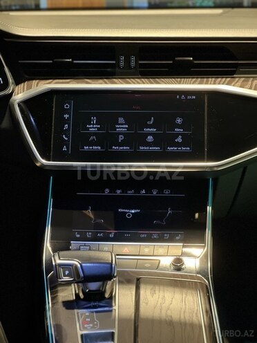 Audi A7-13