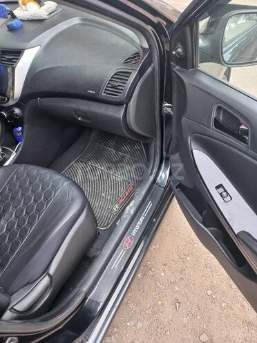 Hyundai Accent 2011, 328,000 km - 1.4 l - Masallı