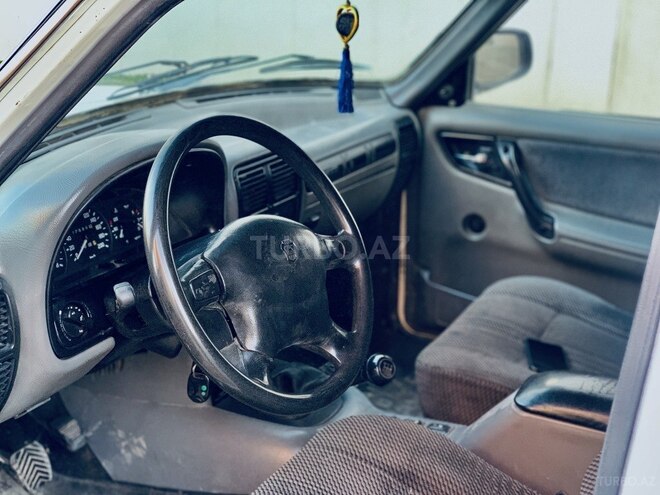 GAZ 3110 2001, 213,000 km - 2.4 л - Sabirabad