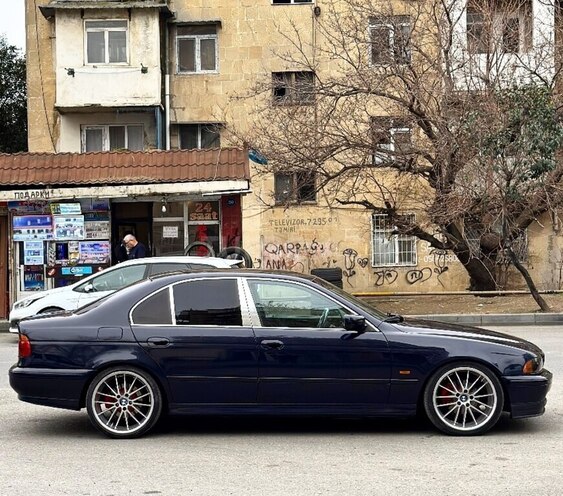 BMW 530 2001, 280,000 km - 3.0 l - Bakı