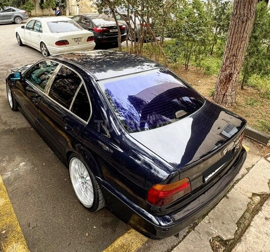 BMW 530 2001, 280,000 km - 3.0 l - Bakı