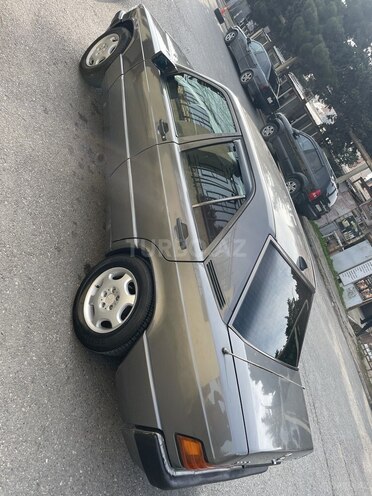 Mercedes 190 1990, 409,136 km - 2.0 l - Bakı