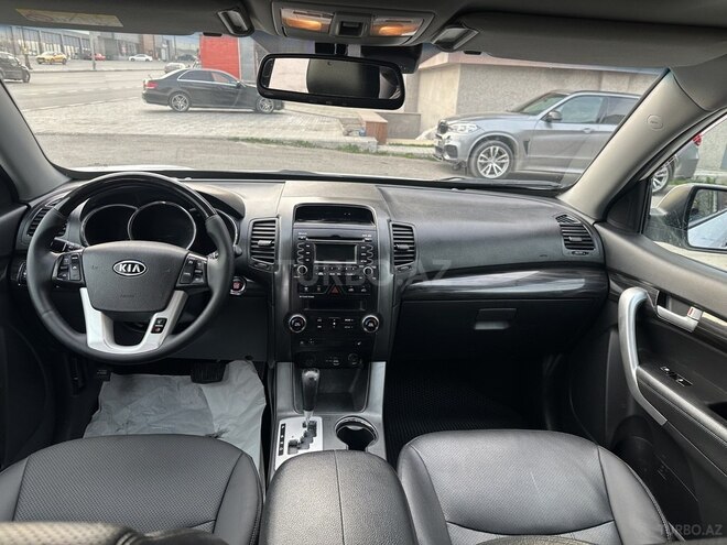 Kia Sorento-10