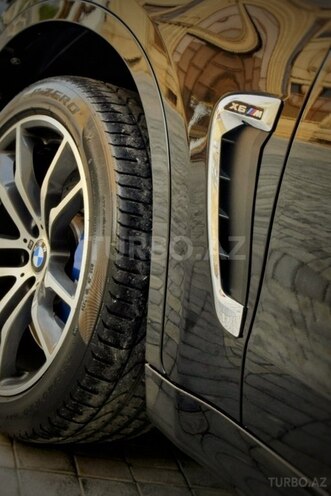 BMW X6 M 2015, 94,000 km - 4.4 л - Bakı