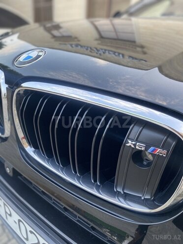 BMW X6 M 2015, 94,000 km - 4.4 л - Bakı