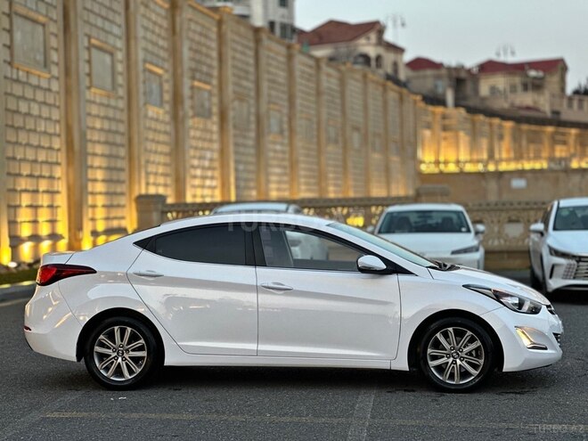 Hyundai Avante 2015, 171,800 km - 1.6 l - Bakı