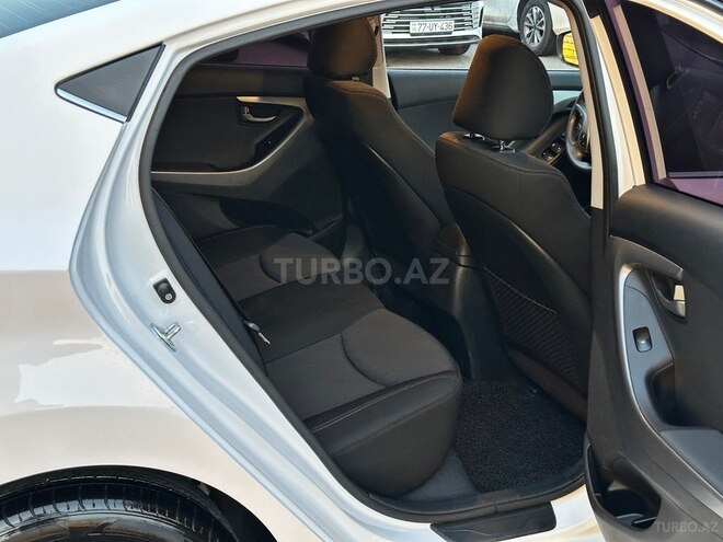 Hyundai Avante 2015, 171,800 km - 1.6 l - Bakı