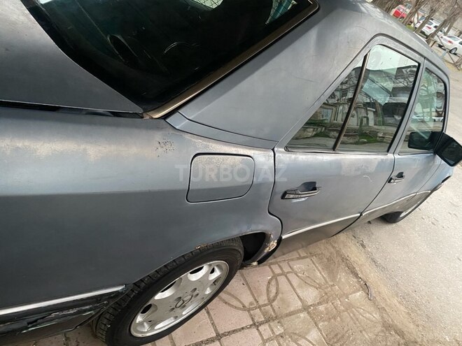 Mercedes E 260 1990, 850,000 km - 2.6 l - Bakı