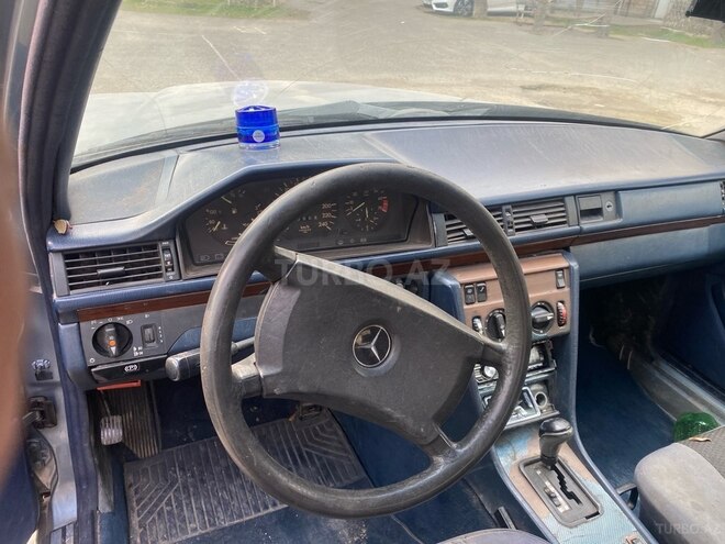 Mercedes E 260 1990, 850,000 km - 2.6 l - Bakı