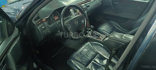 Mercedes E 220 d 1999, 227,765 km - 2.2 l - Sumqayıt