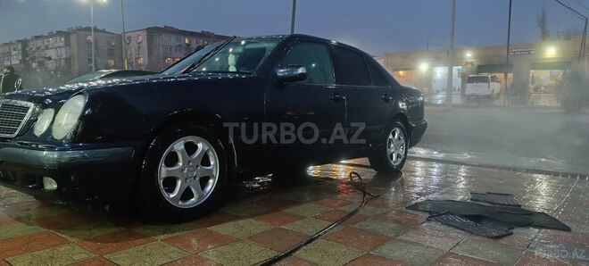 Mercedes E 220 d 1999, 227,765 km - 2.2 l - Sumqayıt