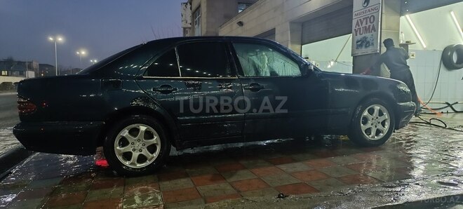Mercedes E 220 d 1999, 227,765 km - 2.2 l - Sumqayıt
