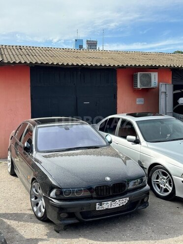 BMW 528 1999, 243,854 km - 2.8 l - Bakı