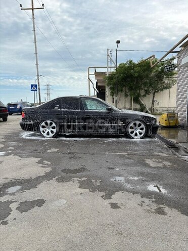BMW 528 1999, 243,854 km - 2.8 l - Bakı