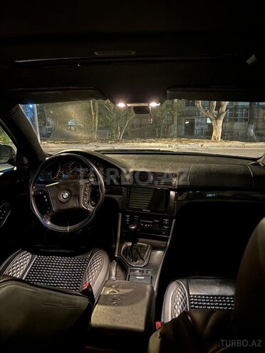BMW 528 1999, 243,854 km - 2.8 l - Bakı