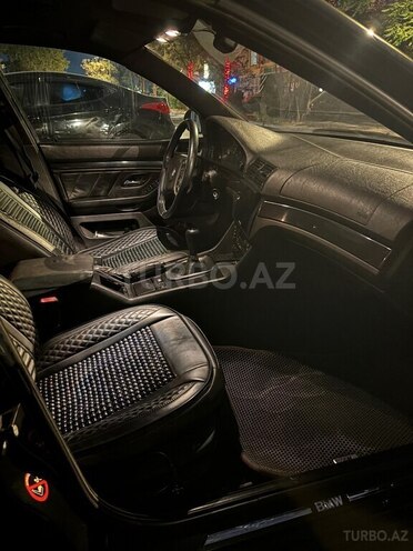 BMW 528 1999, 243,854 km - 2.8 l - Bakı
