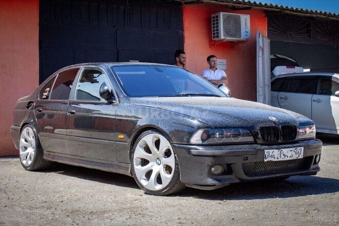 BMW 528 1999, 243,854 km - 2.8 l - Bakı