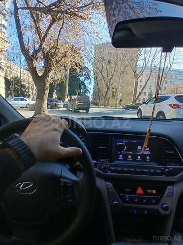 Hyundai Elantra 2018, 118,000 km - 2.0 l - Gəncə
