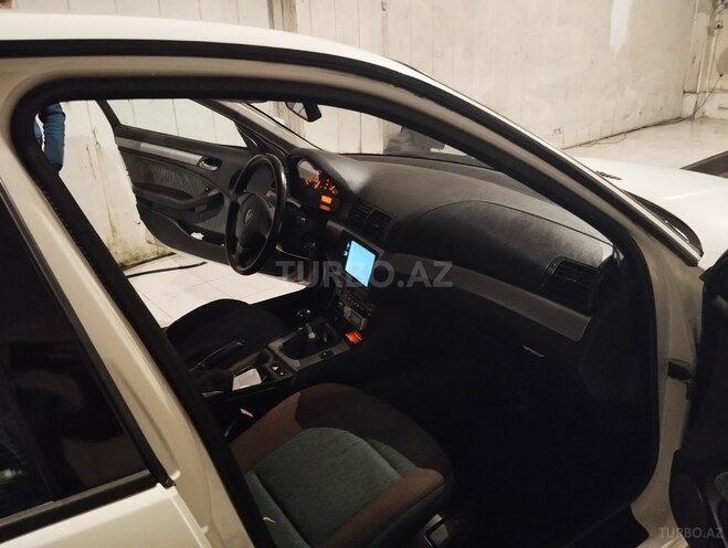 BMW 318 1999, 400,000 km - 1.9 l - Zaqatala