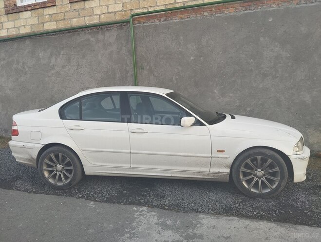 BMW 318 1999, 400,000 km - 1.9 l - Zaqatala