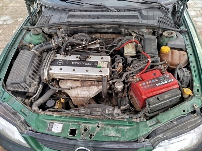 Opel Vectra 1995, 447,441 km - 1.8 л - Qusar