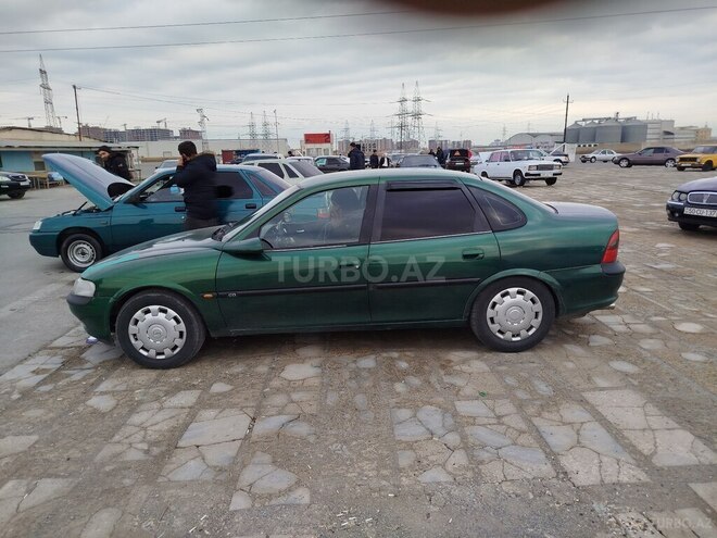 Opel Vectra 1995, 447,441 km - 1.8 л - Qusar