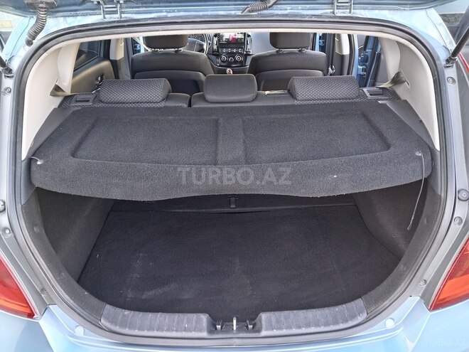 Hyundai i30 2009, 276,000 km - 1.4 l - Ucar