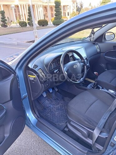 Hyundai i30 2009, 276,000 km - 1.4 l - Ucar