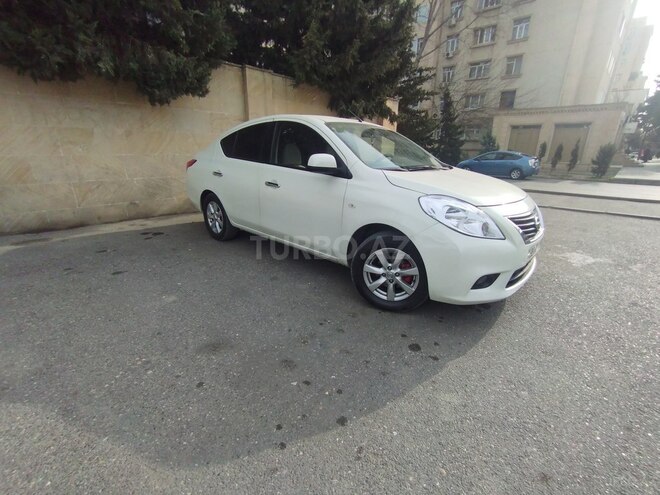Nissan Sunny 2013, 177,000 km - 1.5 л - Bakı