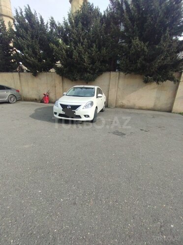 Nissan Sunny 2013, 177,000 km - 1.5 л - Bakı