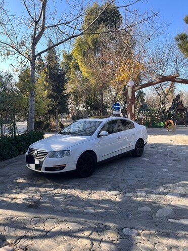 Volkswagen Passat 2005, 330,000 km - 2.0 l - Hacıqabul